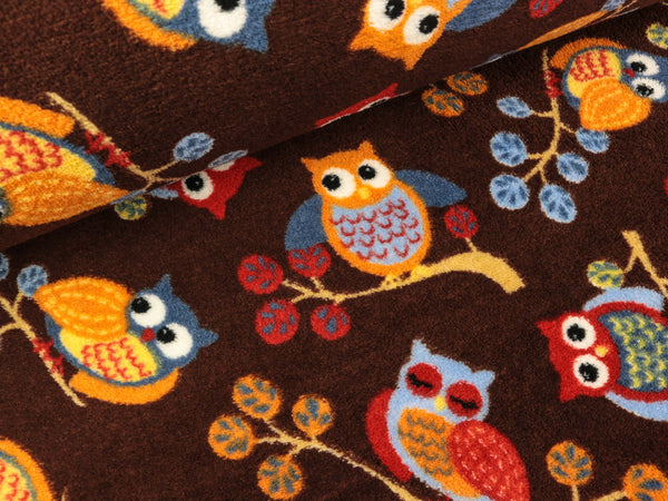 Kuschelfleece Eulen auf dem Ast auf Dunkelbraun