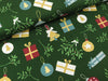 Reststück 47cm - Baumwolljersey Feliz Navidad Geschenke, Weihnachtskugeln und Mistelzweige auf Dunkelgrün