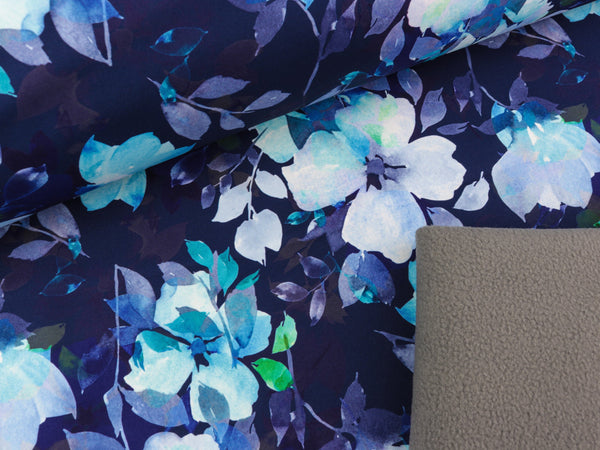 Reststück 65cm - Softshell Fiete Bunte Blumen auf Dunkelblau