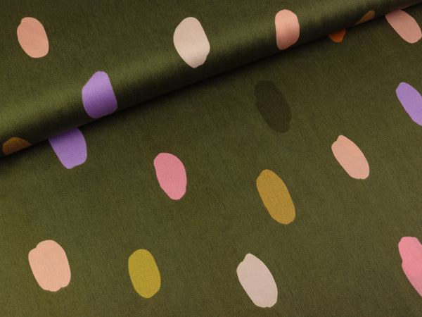 Baumwollsatin Webware Summer Spot bunt auf Moosgrün by Nerida Hansen