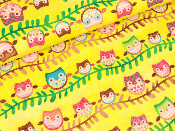 Baumwollstoff Friendly Forest Eulen auf Zitronengelb