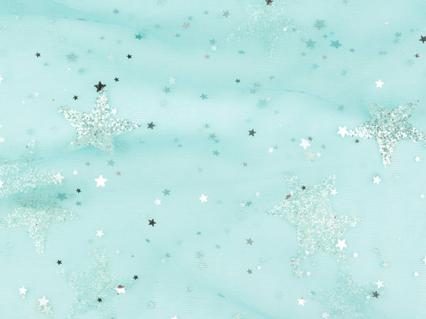 Weicher Feintüll wasserblau mit silbernen Glitzersternen