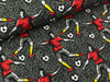 Steinbeck Baumwolljersey Let's Play Fußballer mit rotem Trikot auf schwarz-grau schraffiert