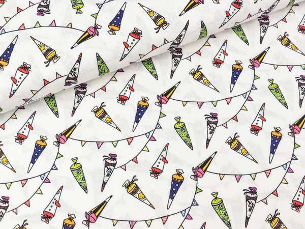 Baumwoll Webware Kim Bunte Zuckertüten und Girlanden auf Weiß