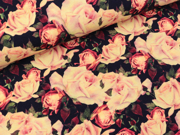 Baumwolljersey Henry Üppiges Rosenmuster auf Tiefblau