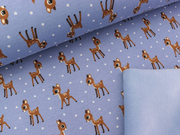 Happy Fleece kleine Rehe im Schnee auf Hellblau