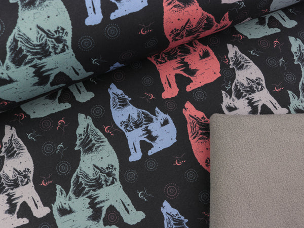 Softshell Fiete Wölfe bunt auf Schwarz