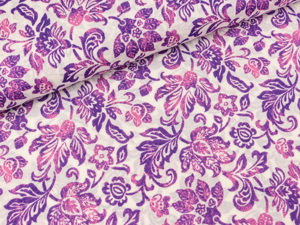 Javanaise Webware Blumenmuster lila-rosa auf Weiß