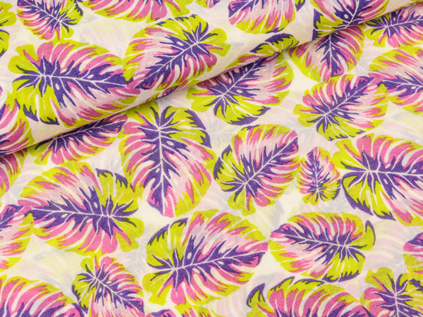 Javanaise Webware Monsterablätter hellgrün-rosa-lila-pink auf Weiß