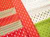 Baumwoll Webware Noel Tannenbäume und Punkte grün--natur-weiß auf Rot